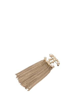 CHANEL Pre-Owned 2017 Gold Plated CC Faux Pearl Star Chain Fringe Brooch costume brooch - White
