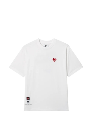 izzue logo-patch T-shirt - White