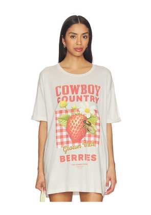 The Laundry Room Cowboy Country Berries Oversized Tee in Ivory. Size S. Also in L, M, XL, XS.