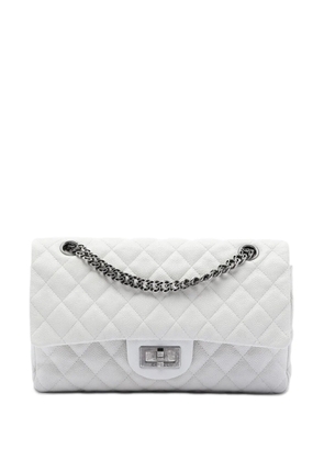 CHANEL Pre-Owned 2006-2008 Quilted Caviar Reissue 2.55 Double Flap 225 shoulder bag - White