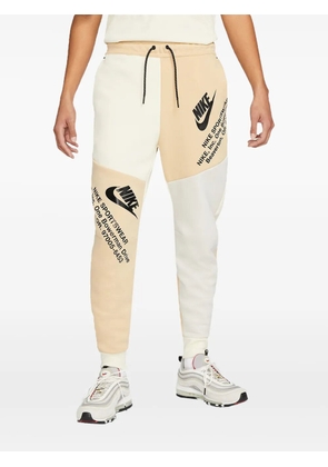 Nike Sportswear Tech Fleece track trousers - Neutrals