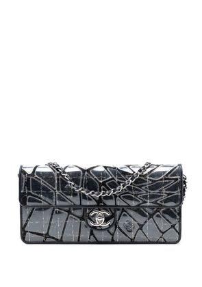 CHANEL Pre-Owned 2008-2009 CC PVC Wool and Leather Scale East West Flap shoulder bag - Black