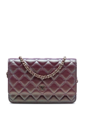 CHANEL Pre-Owned 2020 CC Quilted Iridescent Lambskin Wallet on Chain crossbody bag - Purple
