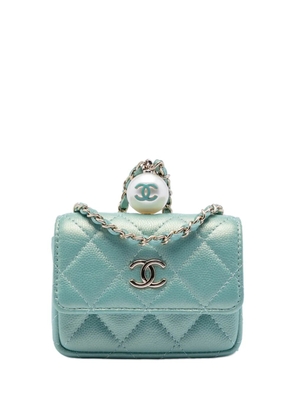 CHANEL Pre-Owned 2021 Iridescent Caviar Pearl On Top Coin Purse With Chain crossbody bag - Green