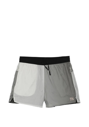 RC Outdoor Supply logo-detail shorts - Grey
