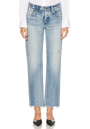 Moussy Vintage Mattapan Straight Low Rise Jeans in Light Blue - Blue. Size 25 (also in 24, 26, 27, 28, 29, 30, 31, 32).