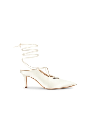 Favorite Daughter Sloan Pump in Ivory. Size 6.5. Also in 7, 7.5, 8, 8.5, 9, 9.5, 10.