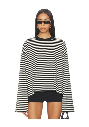 LIONESS Bloom Long Sleeve in Black,White. Size S. Also in XXS, XS, M, L, XL, XXL.