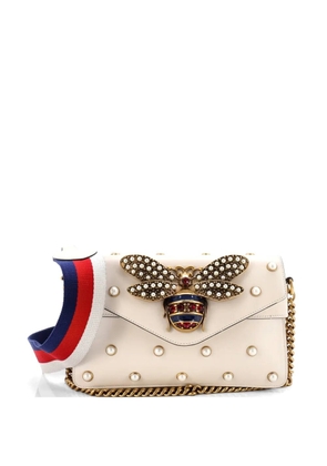 Gucci Pre-Owned Broadway Pearly Bee Embellished Leather Mini shoulder bag - White