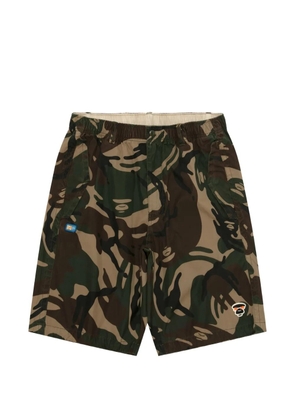 AAPE BY *A BATHING APE® camouflage-print shorts - Green