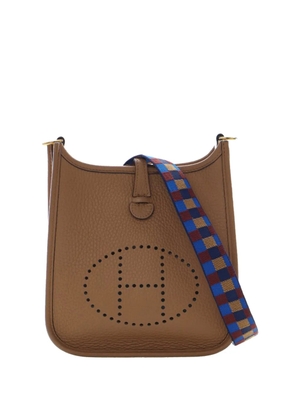 Hermès Pre-Owned 2022 Clemence Evelyne TPM 16 crossbody bag - Brown