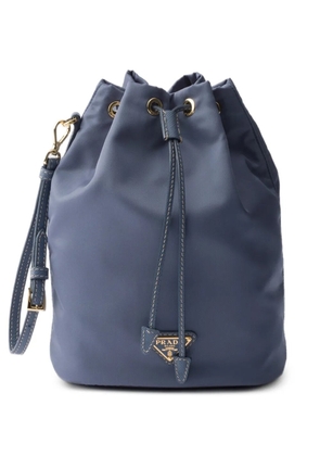 Prada logo-plaque bucket bag - Blue