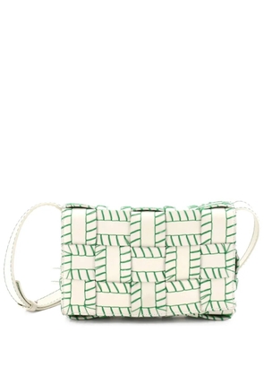 Bottega Veneta Pre-Owned Cassette Baseball Stitch Maxi Intrecciato Leather Medium crossbody bag - White