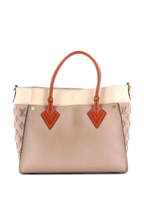Louis Vuitton Pre-Owned On My Side Monogram Tuffetage Leather MM tote bag - Neutrals