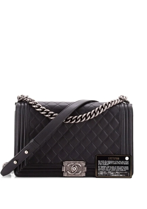 CHANEL Pre-Owned Boy Flap Bag Quilted Lambskin New Medium shoulder bag - Black