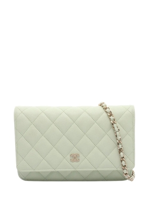 CHANEL Pre-Owned 2021-2026 CC Quilted Caviar Wallet on Chain crossbody bag - Green