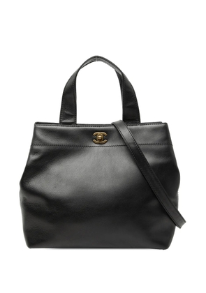 CHANEL Pre-Owned 2002-2003 CC Lambskin Turnlock satchel - Black