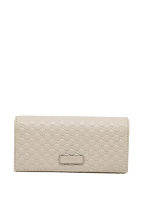 Gucci Pre-Owned MicroGuccissima embossed-leather wallet - Neutrals