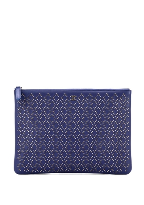 CHANEL Pre-Owned O Case Studded Lambskin Medium clutch bag - Blue