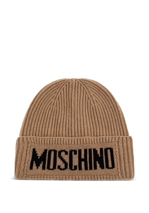 Moschino logo-embroidered ribbed beanie - Brown