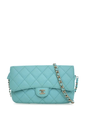CHANEL Pre-Owned 2021-2025 CC Quilted Caviar Flap Phone Holder Wallet on Chain crossbody bag - Blue