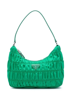 Prada Pre-Owned 2013-2026 Tessuto Gaufre Re Edition shoulder bag - Green