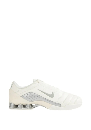 Nike perforated total 90 shox sneakers - Neutrals