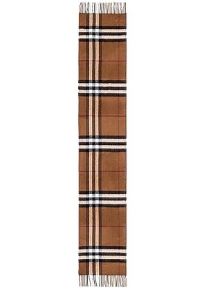 Burberry Giant Check Cashmere Scarf in Birch Brown - Brown. Size all.