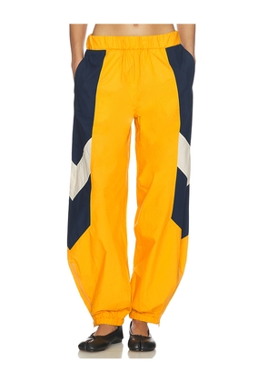 MOTHER The Home Stretch Sneak Pants in Yellow. Size L. Also in M, S, XL, XS.