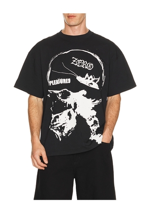 Pleasures x Zero Skateboards Roaches T-Shirt in Black. Size L. Also in M, S, XL/1X.