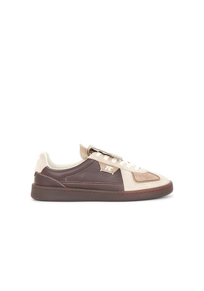 Thesing Big Bang in Brown. Size 42. Also in 43, 44, 46.