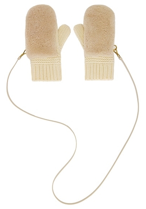 Miu Miu Mittens With Strap in White - White. Size M (also in ).