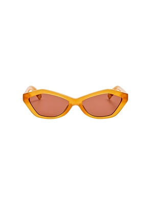 JACQUEMUS Bambino Sunglasses in Orange.