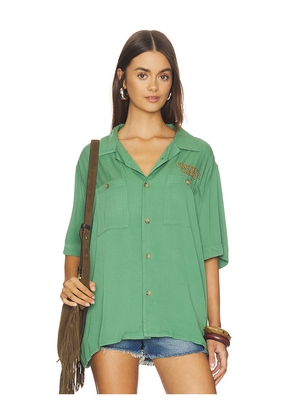 Junk Food Grateful Dead Skull The Camp Shirt in Green. Size L. Also in M, S, XL, XS, XXL.