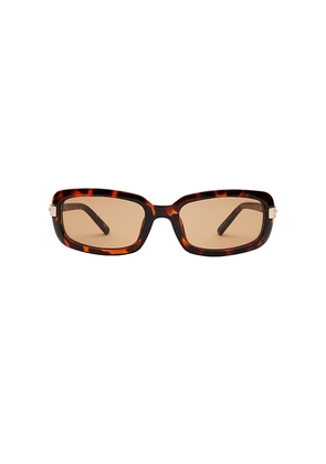 Otra Delilah Sunglasses in Brown.