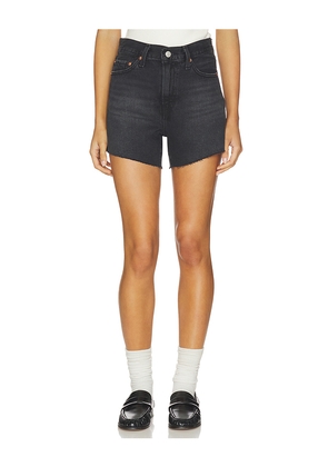 LEVI'S Ribcage Short Zip in Black. Size 24. Also in 25, 26, 27, 28, 29, 30, 31, 32.