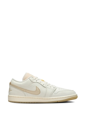 Jordan Air Jordan 1 Low SE leather sneakers - Neutrals