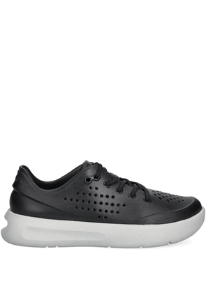 Crocs In Motion Pacer M perforated lace-up sneakers - Black