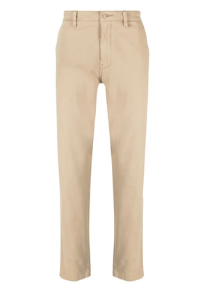 Levi's logo-patch chino trousers - Brown