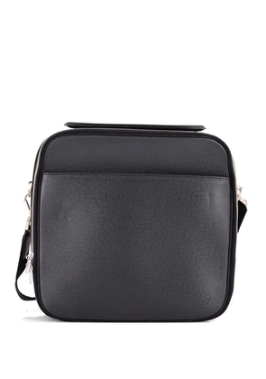 Louis Vuitton Pre-Owned Tura Messenger Bag Taiga Leather business bag - Black