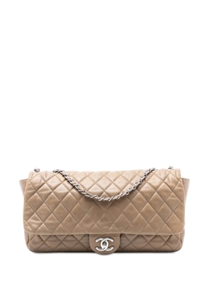 CHANEL Pre-Owned 2009-2010 Jumbo Quilted Lambskin Coco Rain Flap shoulder bag - Brown