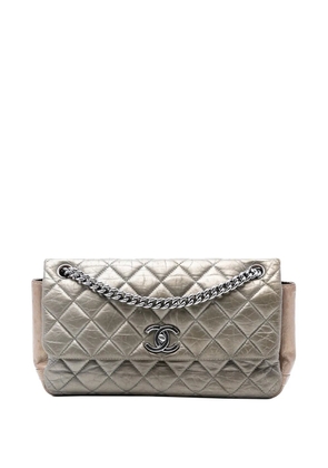 CHANEL Pre-Owned 2012-2013 Small Bicolor Quilted Aged Calfskin Lady Pearly Flap shoulder bag - Silver