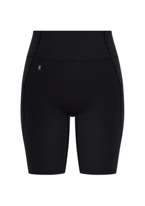 On high-waisted shorts - Black