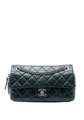 CHANEL Pre-Owned 2014 Medium Glazed Calfskin Duo Color Flap crossbody bag - Green