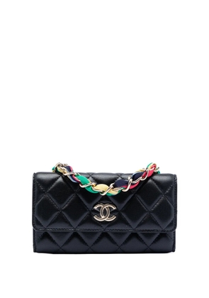 CHANEL Pre-Owned 2021 CC Quilted Shiny Lambskin Ribbon Long Clutch on Chain crossbody bag - Black