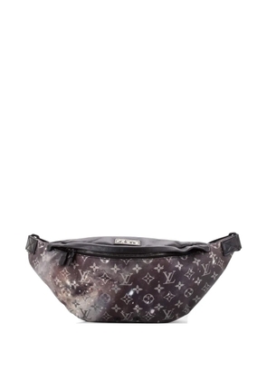 Louis Vuitton Pre-Owned Discovery Bumbag Limited Edition Monogram Galaxy Canvas belt bag - Black