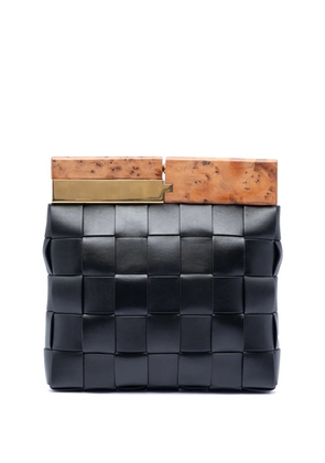 Bottega Veneta Pre-Owned 2012-2026 Lambskin Maxi Intrecciato The Snap clutch bag - Black