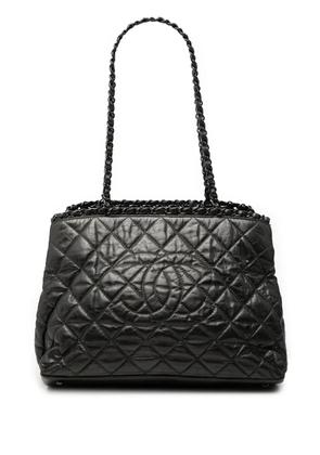 CHANEL Pre-Owned 2010-2011 Small Quilted Calfskin Chain Me tote bag - Black