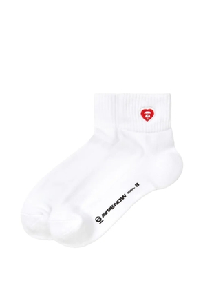 AAPE BY *A BATHING APE® heart graphic socks - White