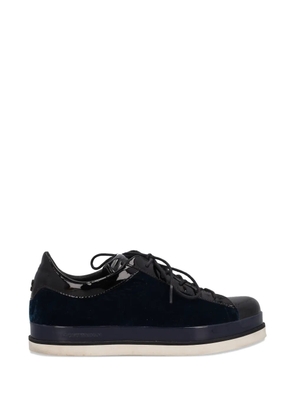Emporio Armani Pre-Owned lace-up sneakers - Blue